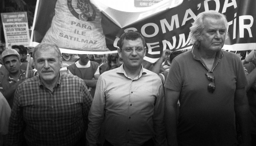 Özgür Özel, Tarık Akan'ı ölümünün 10. yılında andı